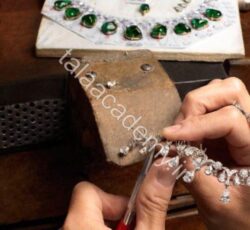 حکاکی روی گوهر