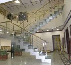 نرده شیشه ای و استیل