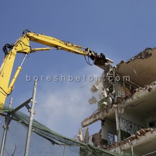 تخریب بتن با جرثقیل