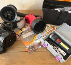 عرضه انواع چراغ یووی ها در صنعت کارشناسی رنگ خودرو