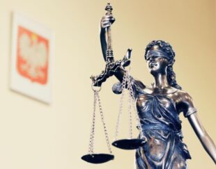 وکیل پایه یک دادگستری – وکیل رضا صومی