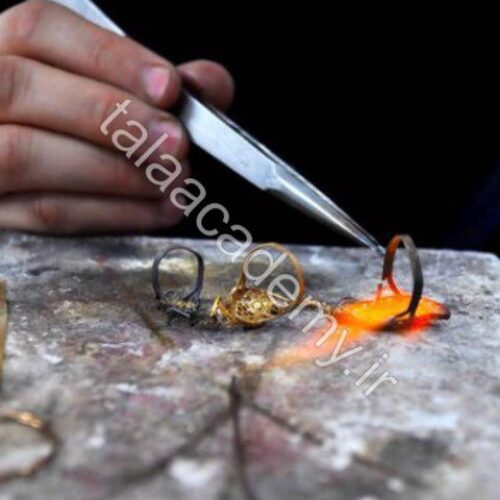 آموزش کار در طلا فروشی