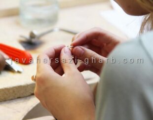 آموزش کار در طلافروشی