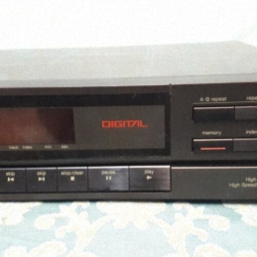 پخش کننده حرفه ای دک CD برند Technics SL –P100