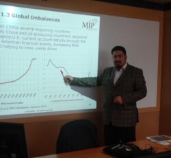 وکیل دکترامین امینی زارع (تجاری،شرکت ها، املاک)