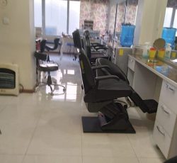 اموزشگاه وسالن مراقبت زیبایی فرزانه بانو ارائه دهنده کلیه خدمات زیبایی درهمه لاینها و پذیرش هنرجوباشهریه اقساط درتمامی رشته ها
