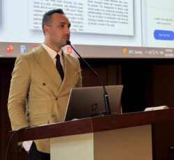 آینده شغلی خود را در دستان توانمند خود بسازید