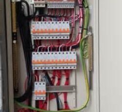 تابلو برق بانک خازن تخصصی کارخانجات و اماکن اداری و تجاری