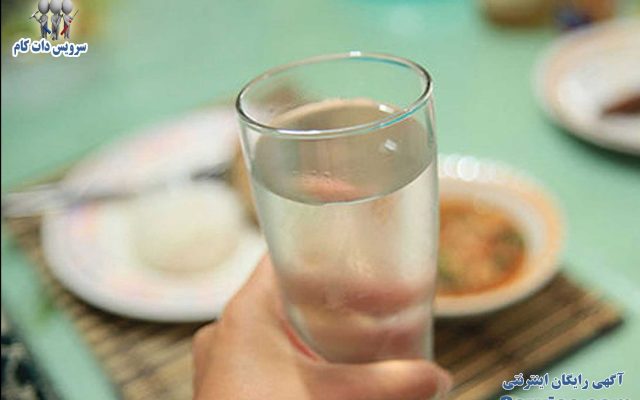 نوشیدن آب در بین غذا